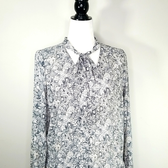 Lila Rose Flaired Printed Long Sleeve Dress - Picture 2 of 9